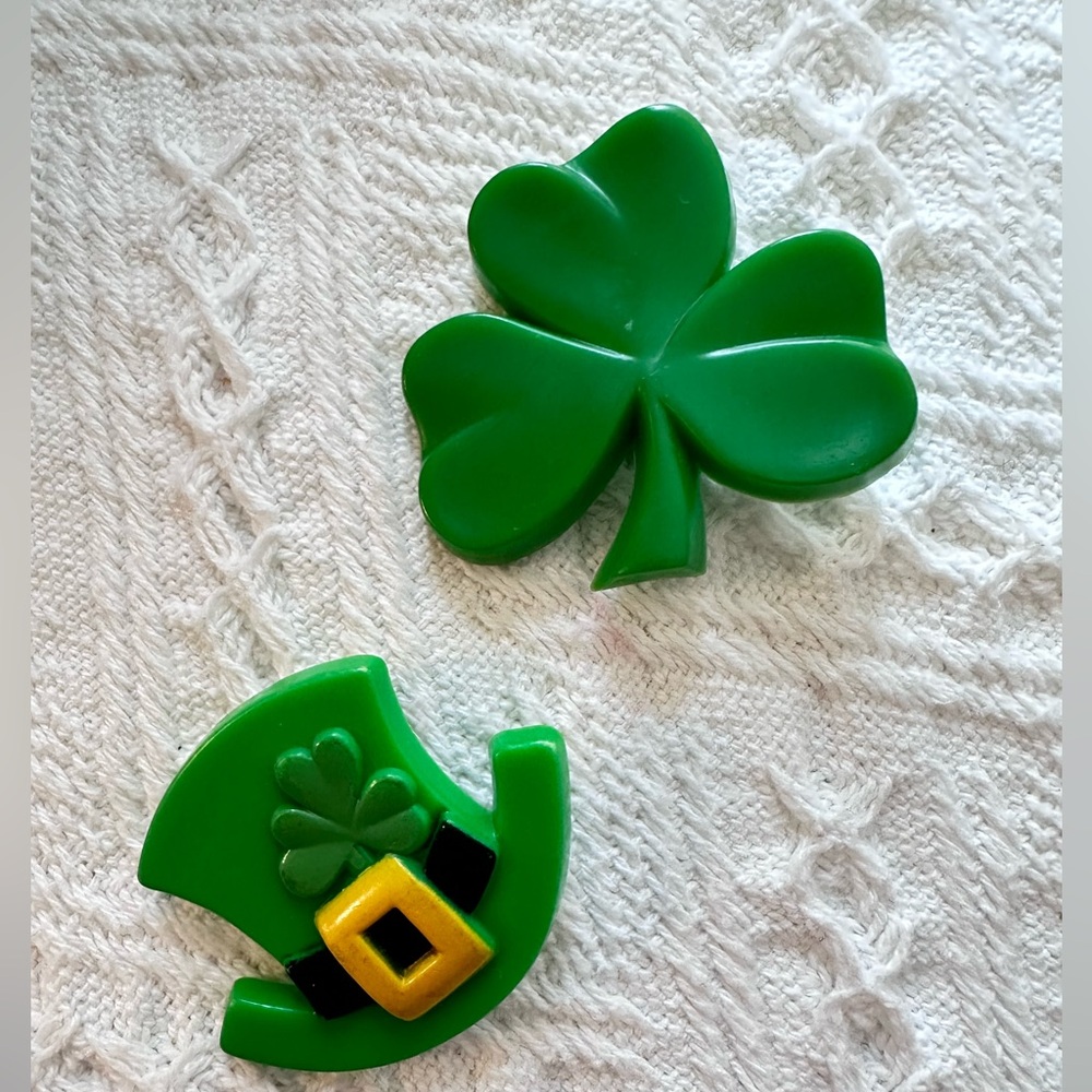 Vintage Hallmark Green Shamrock & Leprechaun Hat St Patrick's Day Pins Set of 2